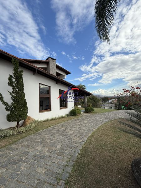 Casa com 5 quartos e 6 banheiros à venda no bairro Vila Paraiba, Guaratingueta