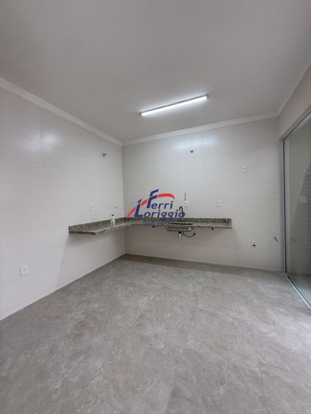 Casa com 3 quartos e 3 banheiros à venda no bairro Beira Rio, Guaratingueta