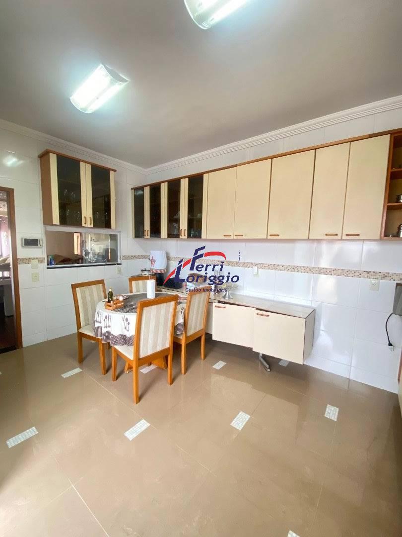 Casa com 3 quartos e 3 banheiros à venda no bairro Village Santana, Guaratingueta