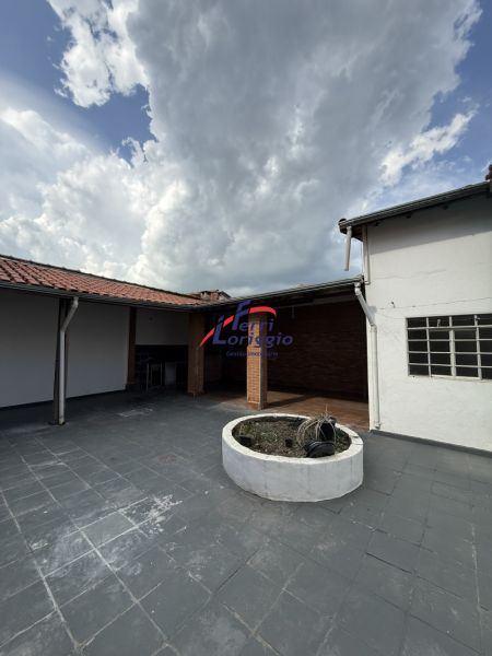 Casa com 4 quartos e 4 banheiros à venda no bairro Vila Hepacare, Lorena