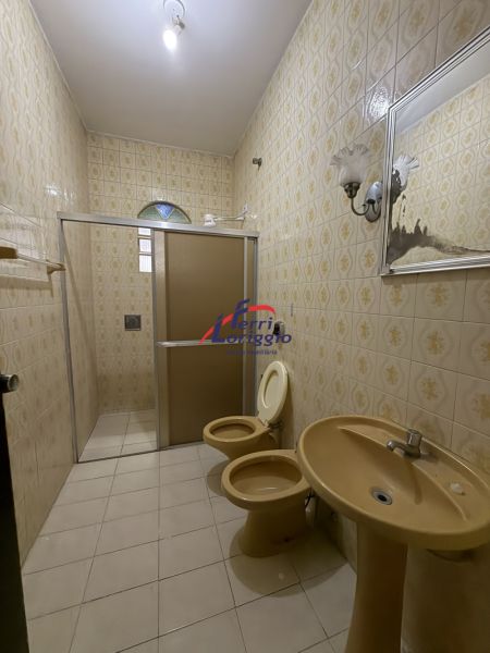 Casa com 4 quartos e 4 banheiros à venda no bairro Vila Hepacare, Lorena