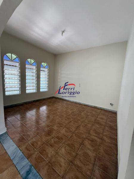 Casa com 4 quartos e 4 banheiros à venda no bairro Vila Hepacare, Lorena