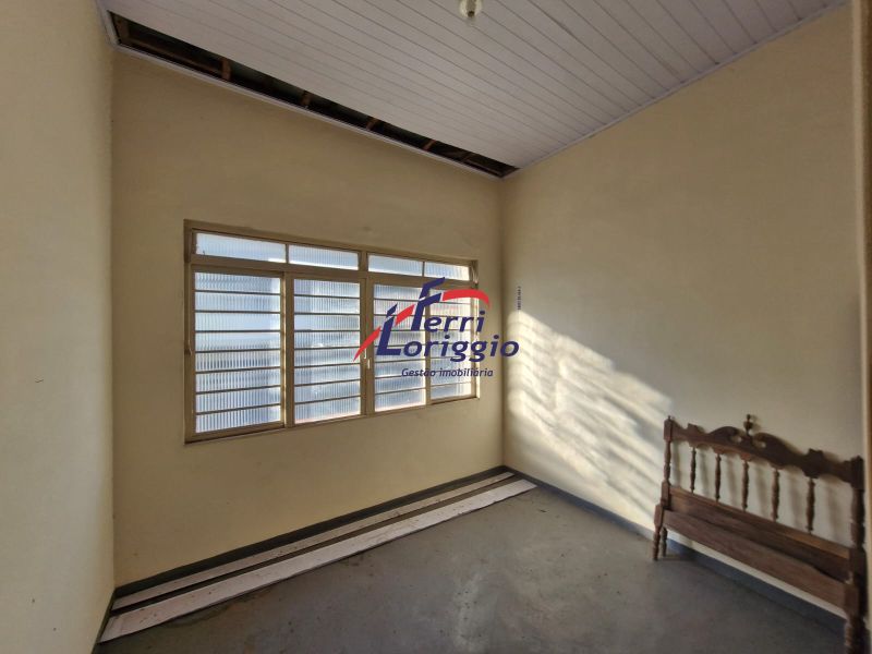 Casa com 3 quartos, 1 banheiro e 88m² à venda no bairro Centro, Guaratingueta