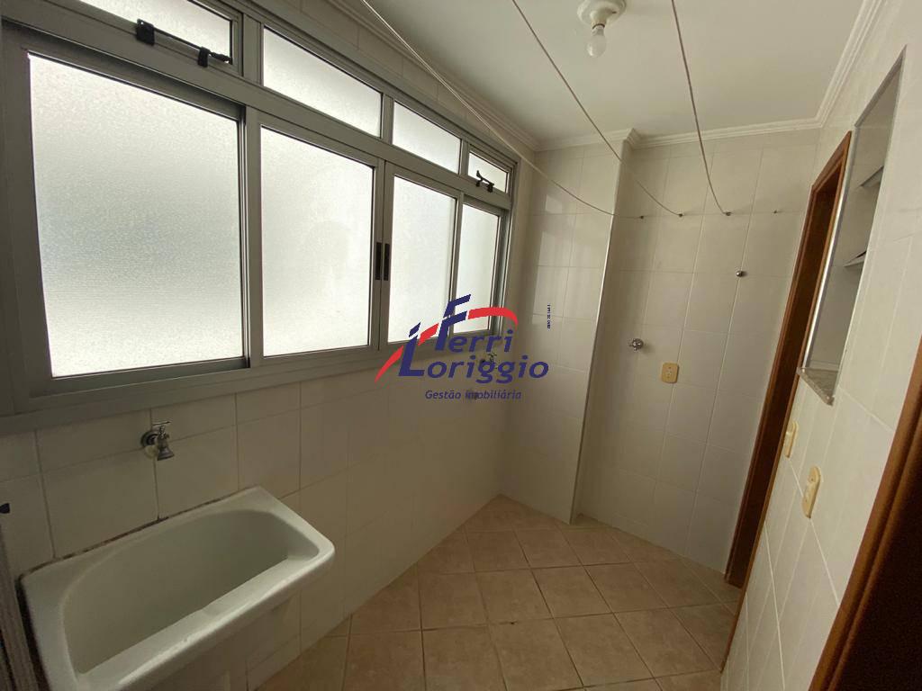 Apartamento com 3 quartos e 2 banheiros à venda no bairro Vila Indiana, Guaratingueta