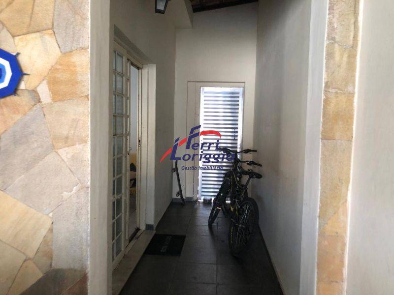 Casa com 4 quartos e 2 banheiros à venda no bairro Pedregulho, Guaratingueta