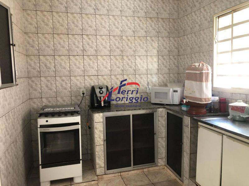 Casa com 4 quartos e 2 banheiros à venda no bairro Pedregulho, Guaratingueta
