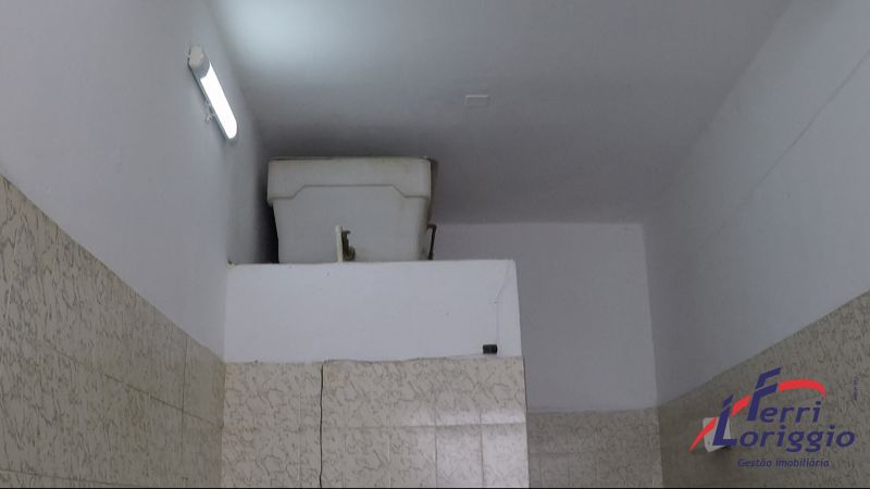 Ponto Comercial com 2 banheiros e 24m² para alugar no bairro Centro, Guaratingueta
