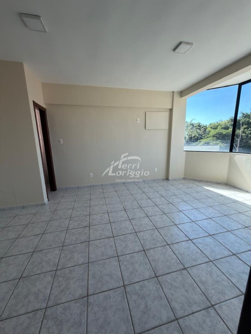 Sala com 85m² para alugar no bairro Centro, Guaratingueta