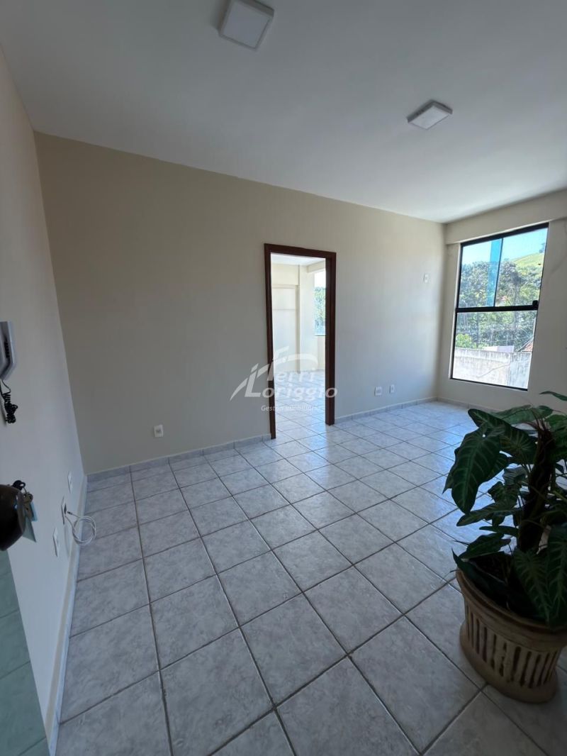 Sala com 85m² para alugar no bairro Centro, Guaratingueta