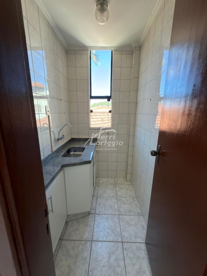 Sala com 85m² para alugar no bairro Centro, Guaratingueta