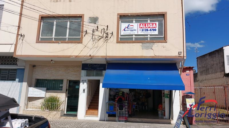 Sala com 2 banheiros e 35m² para alugar no bairro Centro, Guaratingueta
