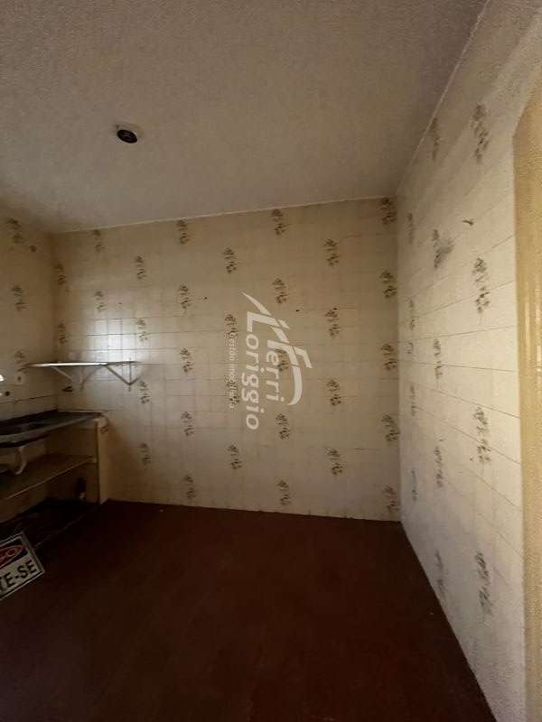 Casa de Fundos com 2 banheiros e 37m² para alugar no bairro Campo do Galvao, Guaratingueta