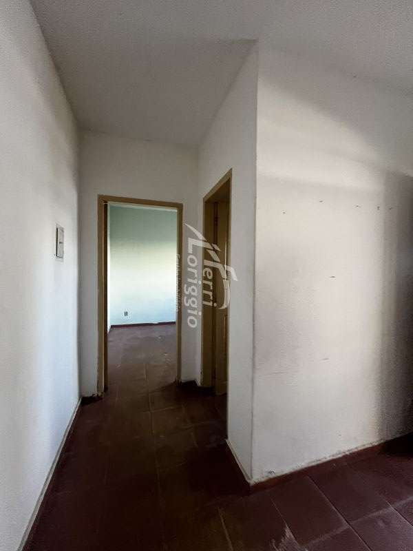 Casa de Fundos com 2 banheiros e 37m² para alugar no bairro Campo do Galvao, Guaratingueta