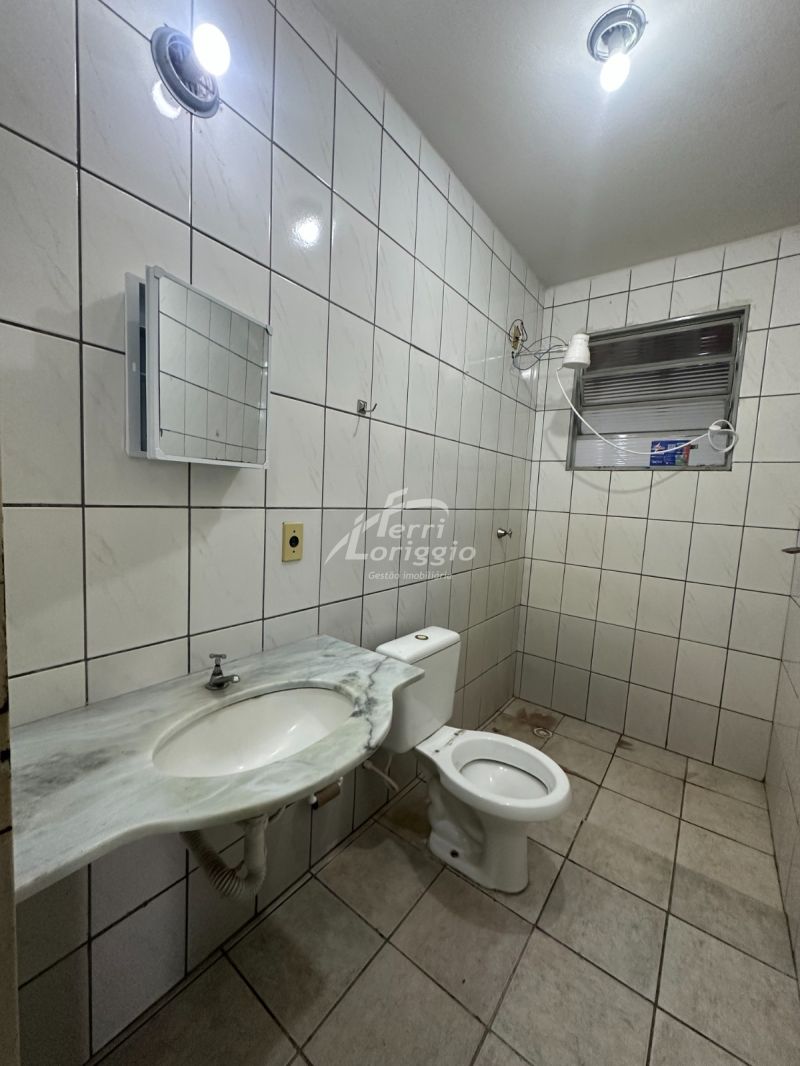 Casa com 3 quartos, 1 banheiro e 62m² para alugar no bairro Village Santana, Guaratingueta