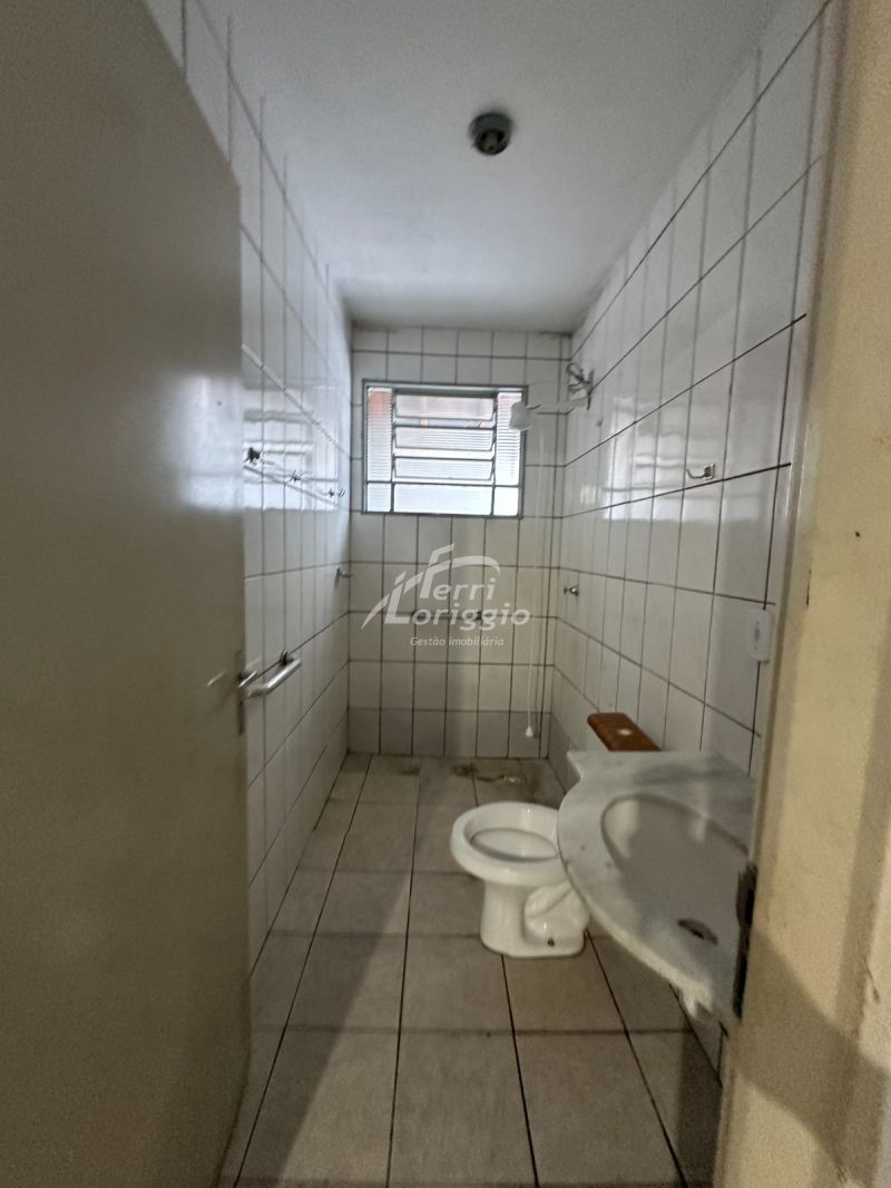 Casa com 3 quartos, 1 banheiro e 62m² para alugar no bairro Village Santana, Guaratingueta