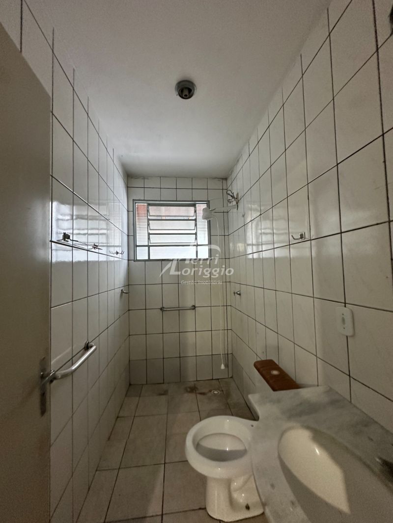 Casa com 3 quartos, 1 banheiro e 62m² para alugar no bairro Village Santana, Guaratingueta