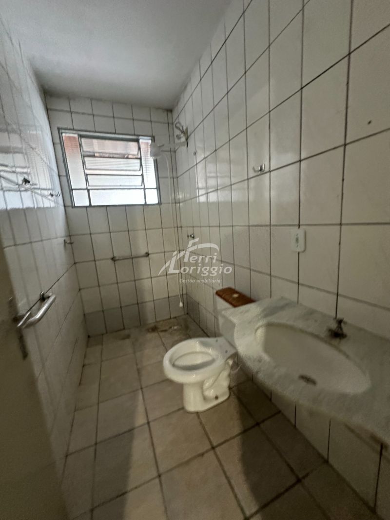 Casa com 3 quartos, 1 banheiro e 62m² para alugar no bairro Village Santana, Guaratingueta