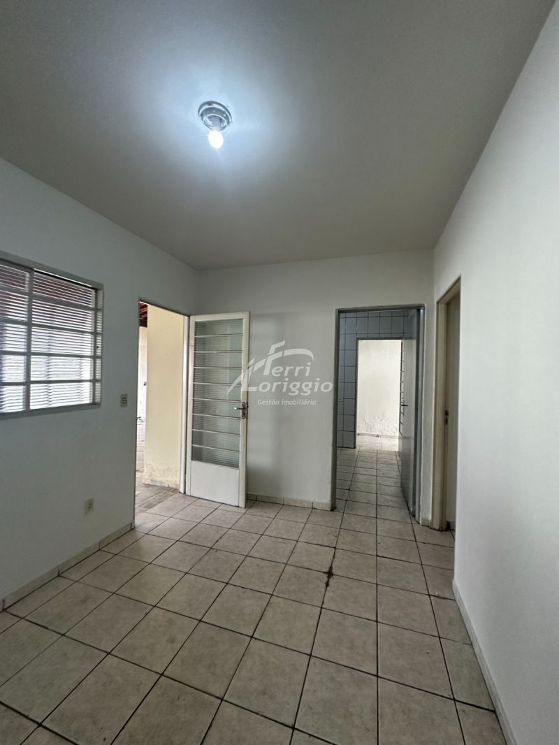 Casa com 3 quartos, 1 banheiro e 62m² para alugar no bairro Village Santana, Guaratingueta