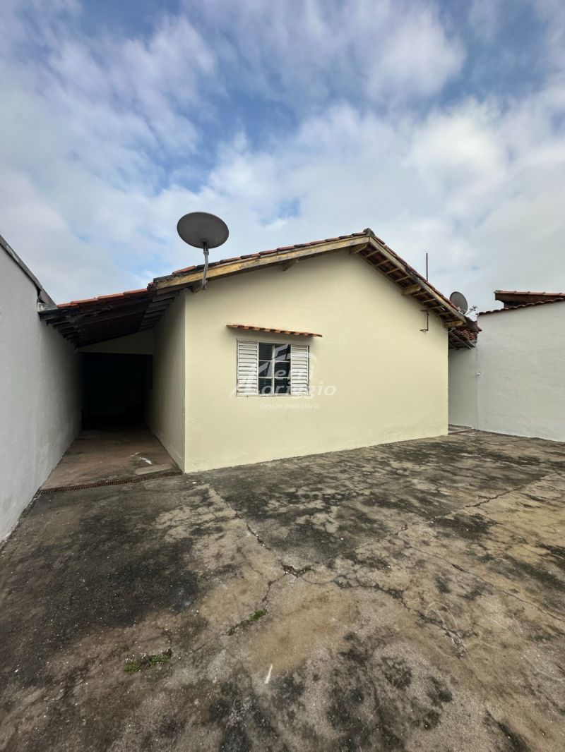 Casa com 3 quartos, 1 banheiro e 62m² para alugar no bairro Village Santana, Guaratingueta
