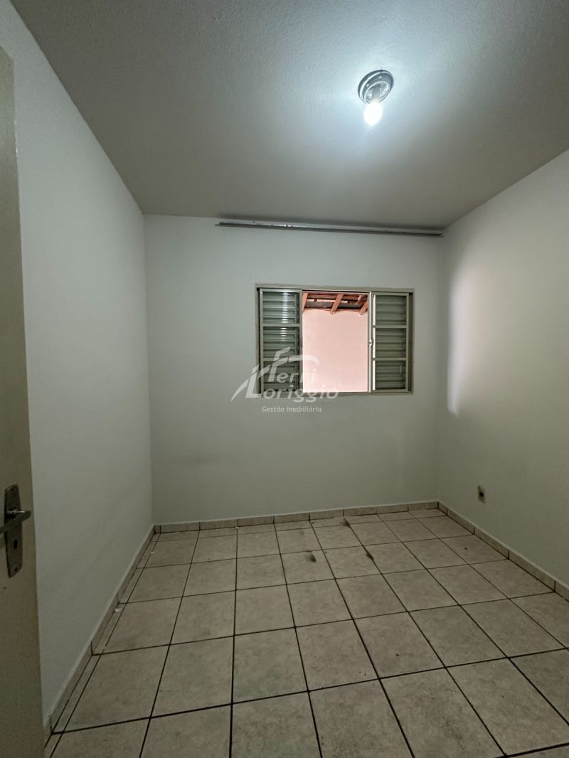 Casa com 3 quartos, 1 banheiro e 62m² para alugar no bairro Village Santana, Guaratingueta