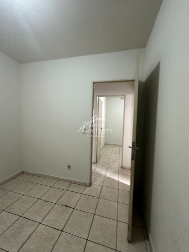 Casa com 3 quartos, 1 banheiro e 62m² para alugar no bairro Village Santana, Guaratingueta