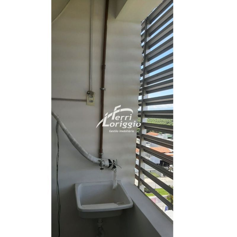 Sala com 47m² para alugar no bairro Campo do Galvao, Guaratingueta