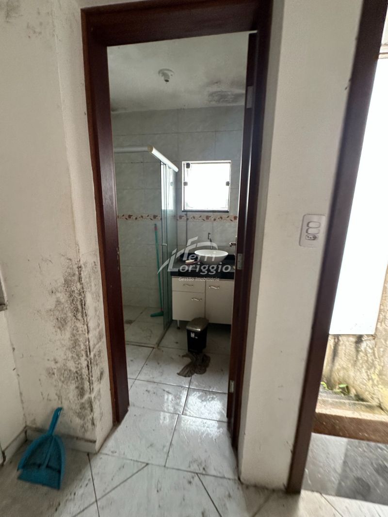 Casa com 182m² para alugar no bairro Centro, Guaratingueta