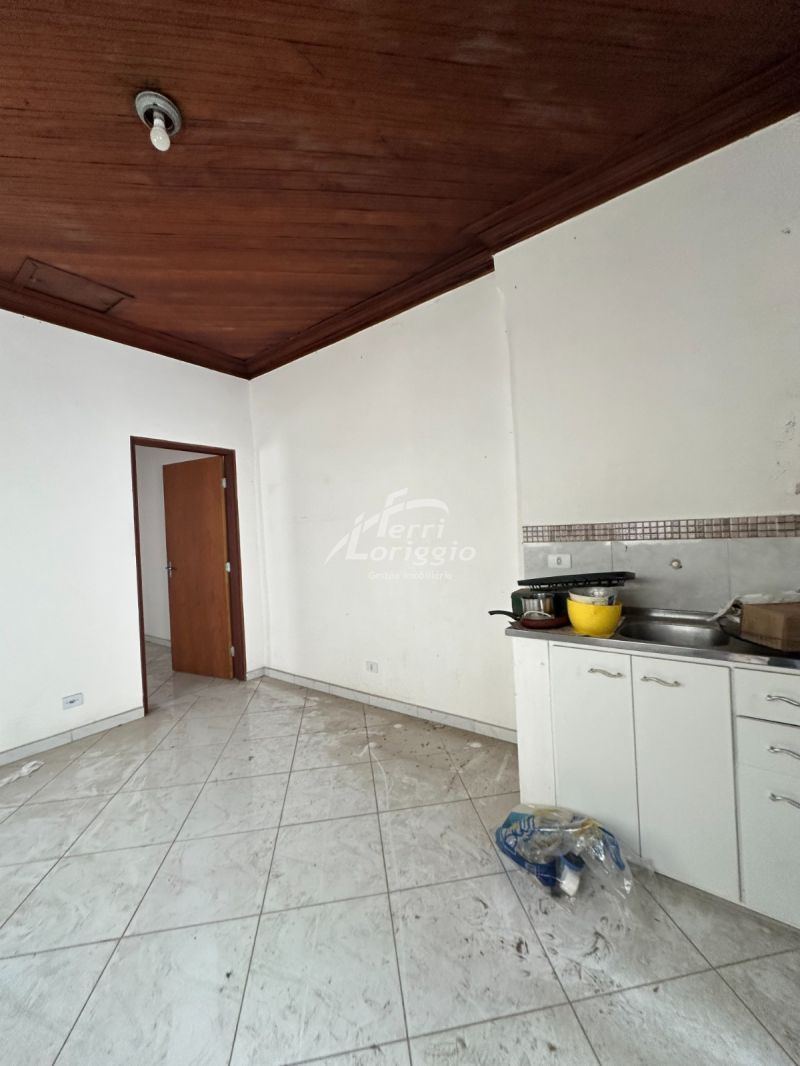Casa com 182m² para alugar no bairro Centro, Guaratingueta