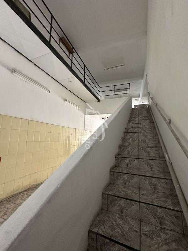 Ponto Comercial com 119m² para alugar no bairro Centro, Guaratingueta