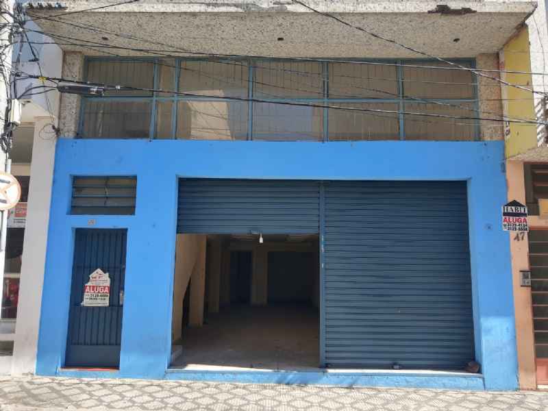 Ponto Comercial com 2 banheiros e 148m² para alugar no bairro Centro, Guaratingueta