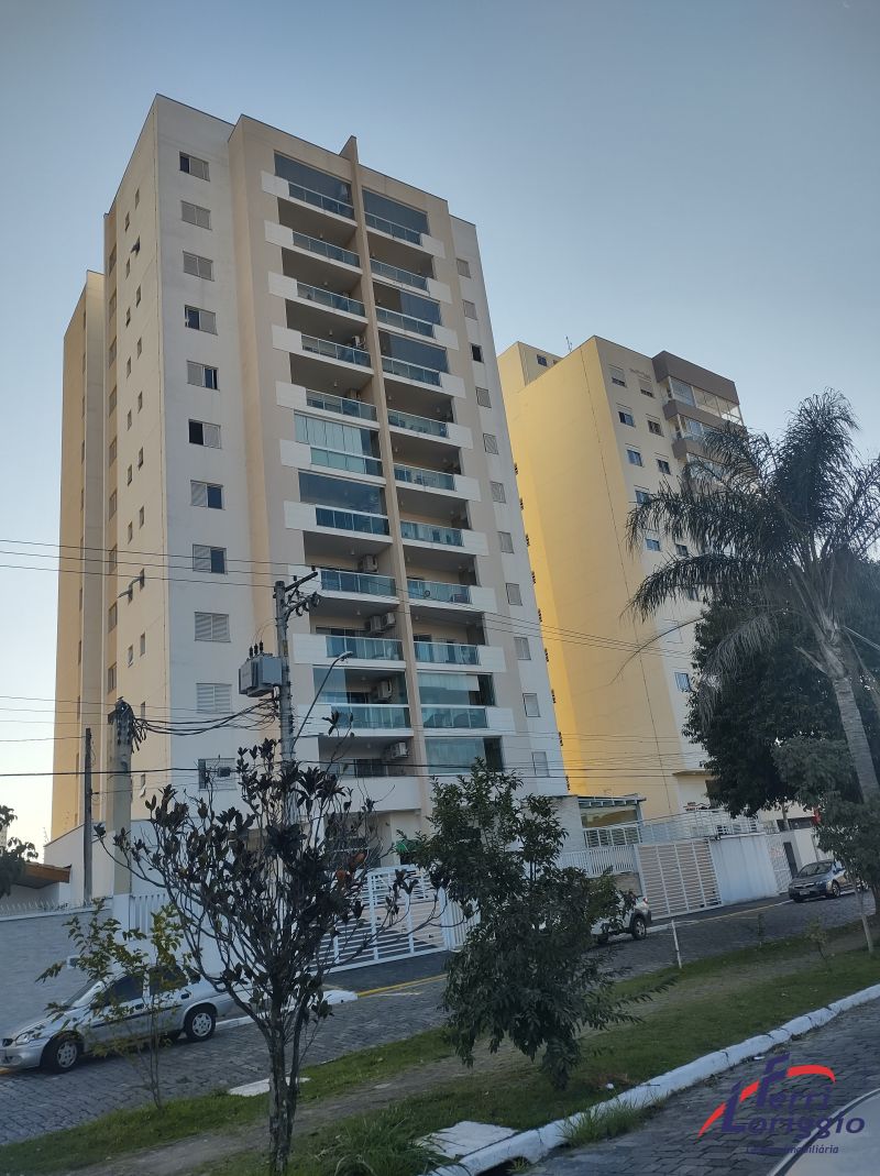 Apartamento com 2 quartos, 1 banheiro e 152m² para alugar no bairro Vila Paraiba, Guaratingueta