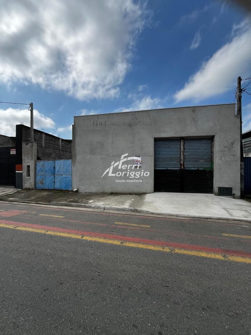 Ponto Comercial com 3 banheiros e 122m² para alugar no bairro Santa Luzia, Guaratingueta