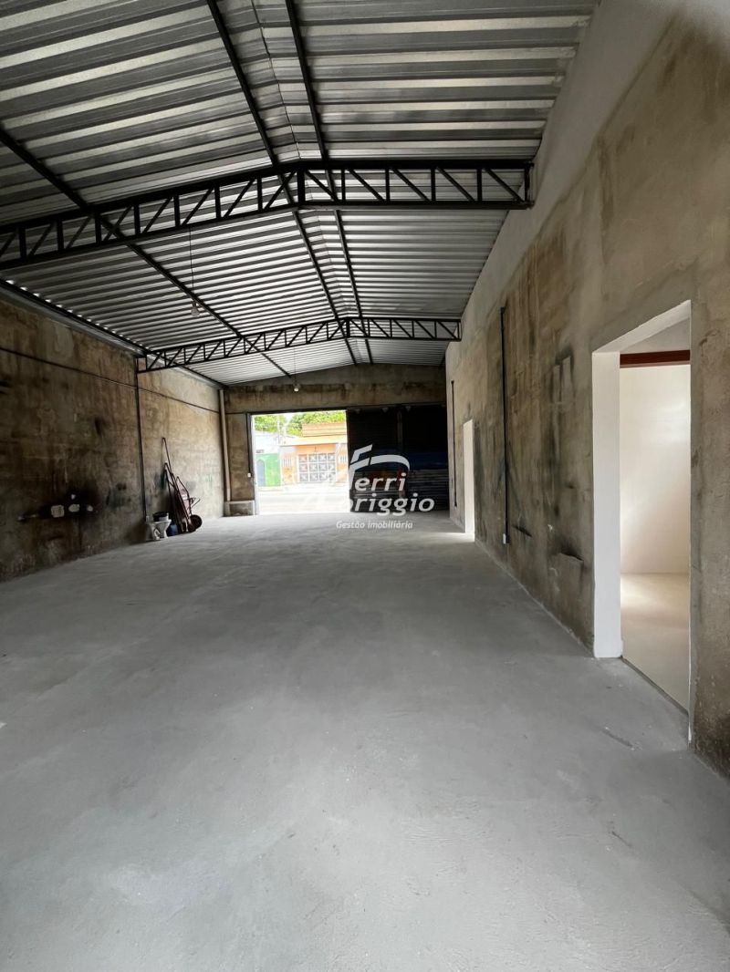 Ponto Comercial com 3 banheiros e 122m² para alugar no bairro Santa Luzia, Guaratingueta