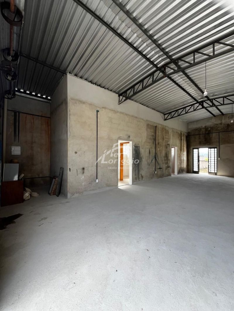 Ponto Comercial com 3 banheiros e 122m² para alugar no bairro Santa Luzia, Guaratingueta