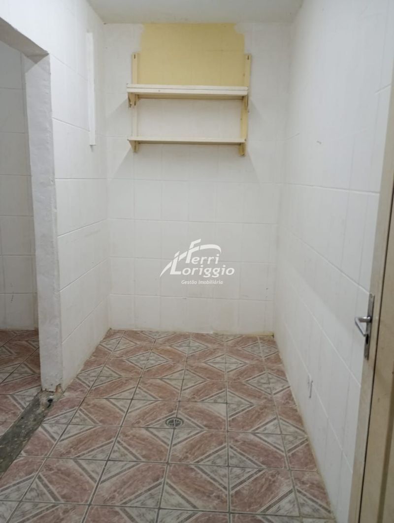 Ponto Comercial com 7 banheiros para alugar no bairro Vila Indiana, Guaratingueta