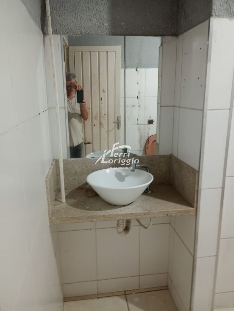 Ponto Comercial com 7 banheiros para alugar no bairro Vila Indiana, Guaratingueta