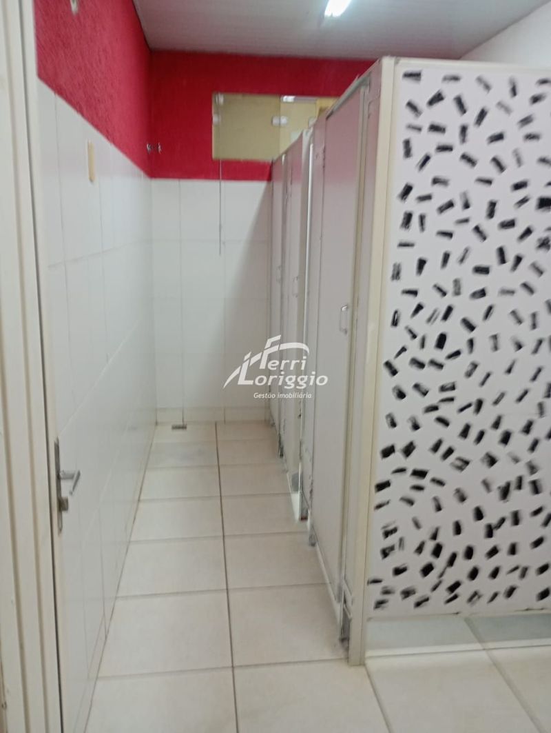 Ponto Comercial com 7 banheiros para alugar no bairro Vila Indiana, Guaratingueta