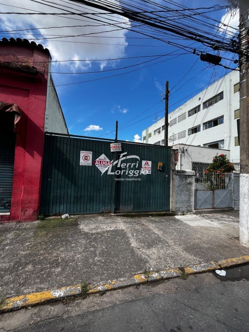 Casa com 3 quartos, 2 banheiros e 104m² para alugar no bairro Pedregulho, Guaratingueta