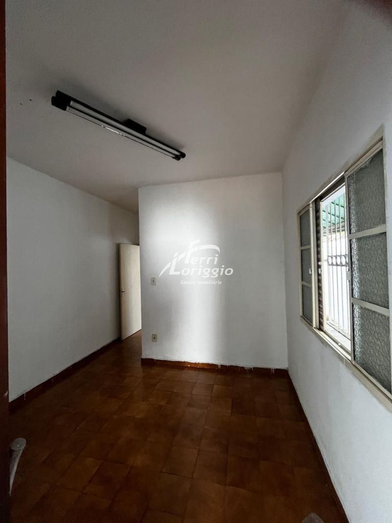 Casa com 3 quartos, 2 banheiros e 104m² para alugar no bairro Pedregulho, Guaratingueta