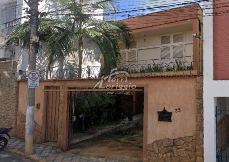 Casa com 5 quartos e 2 banheiros para alugar no bairro Centro, Aparecida