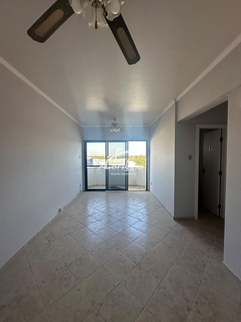Sala com 1 banheiro para alugar no bairro Campo do Galvao, Guaratingueta