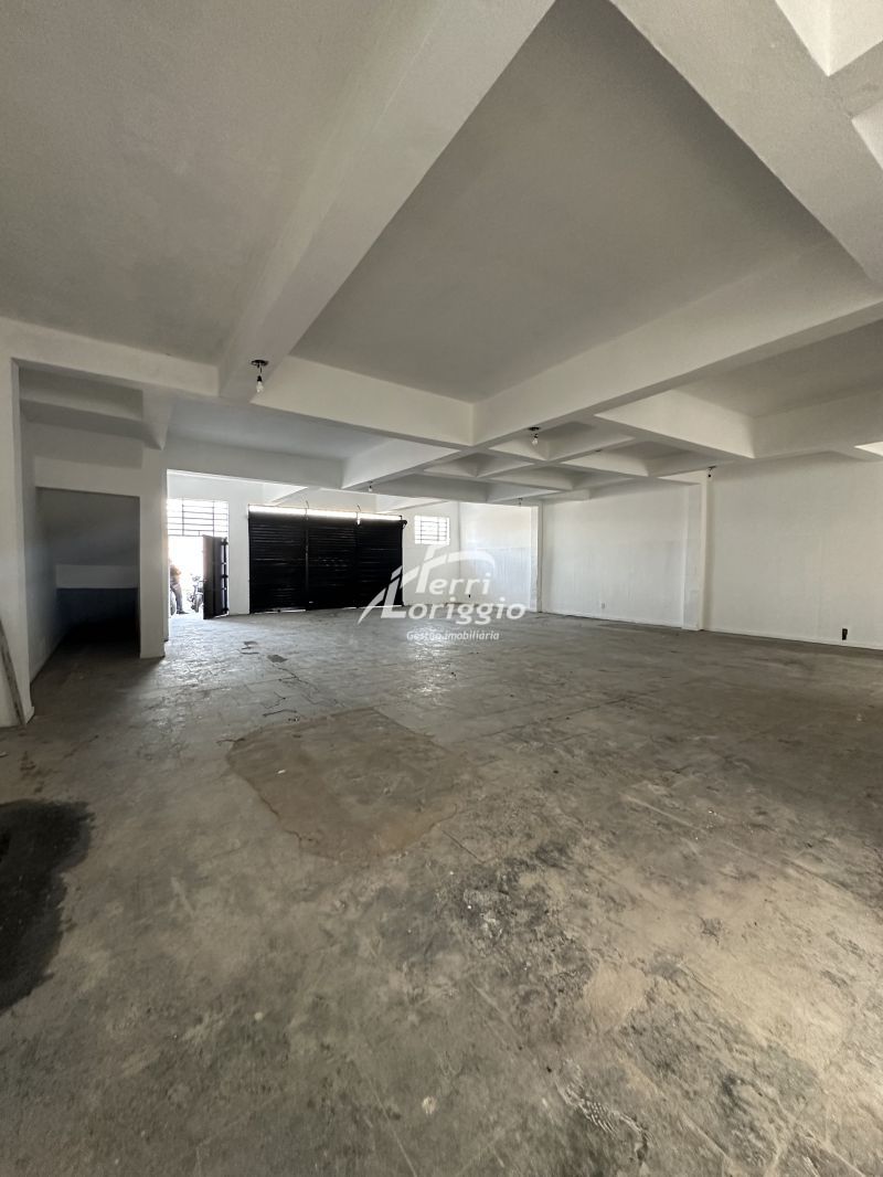 Ponto Comercial com 4 banheiros para alugar no bairro Campo do Galvao, Guaratingueta