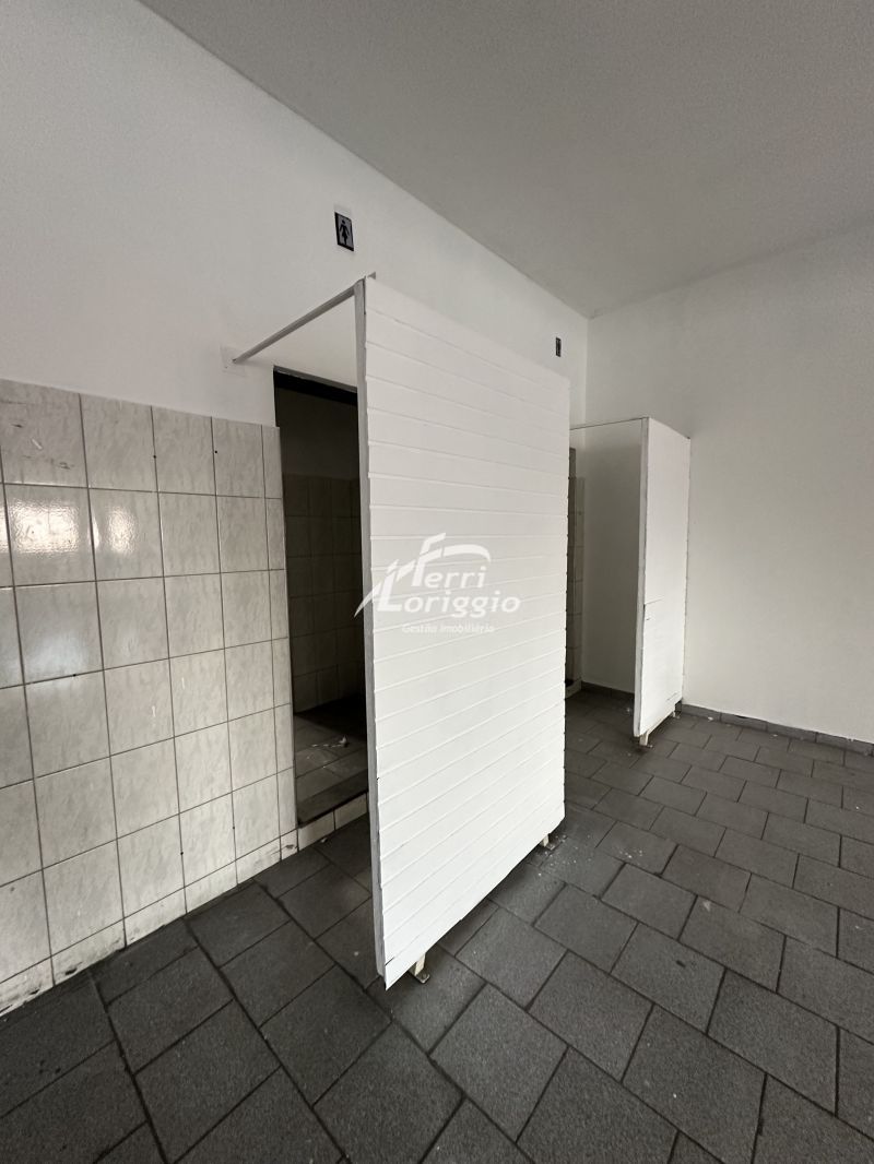 Ponto Comercial com 4 banheiros para alugar no bairro Campo do Galvao, Guaratingueta