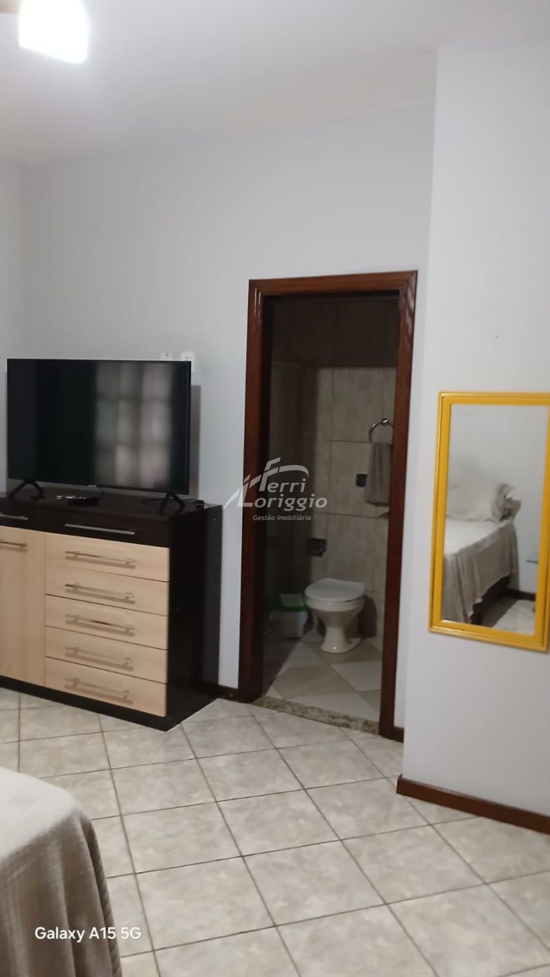 Casa com 2 quartos e 2 banheiros para alugar no bairro Chacaras Agricolas