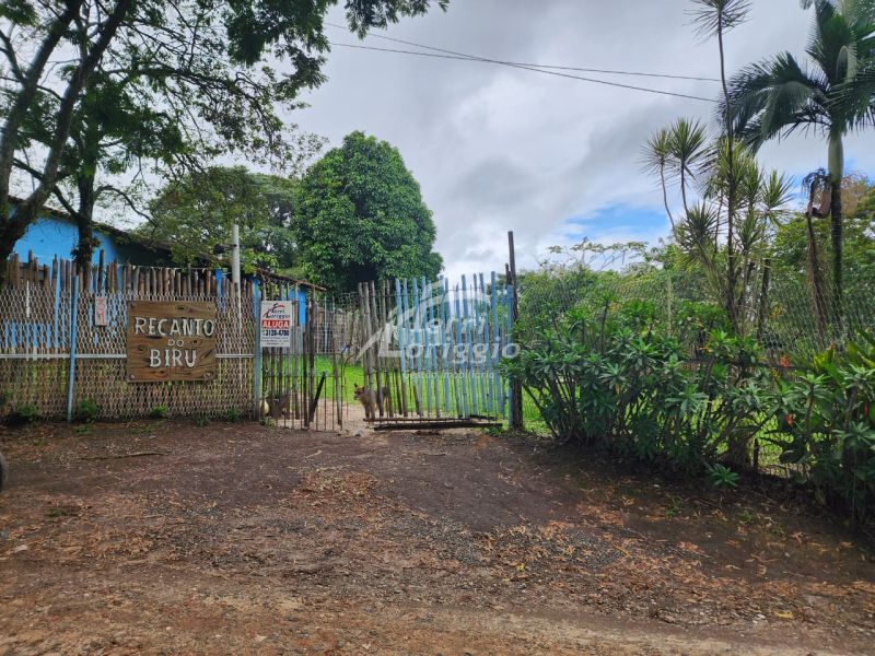 Sitio com 4 quartos e 1 banheiro para alugar no bairro Santa Edwiges, Guaratingueta