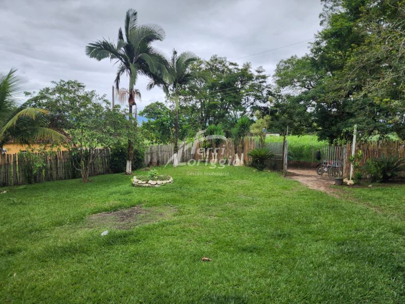 Sitio com 4 quartos e 1 banheiro para alugar no bairro Santa Edwiges, Guaratingueta