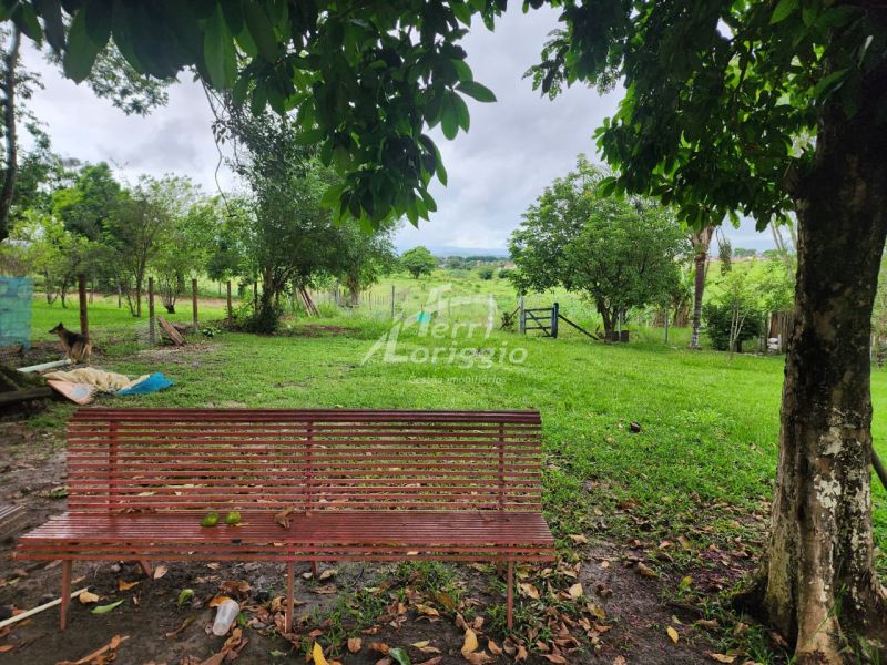 Sitio com 4 quartos e 1 banheiro para alugar no bairro Santa Edwiges, Guaratingueta