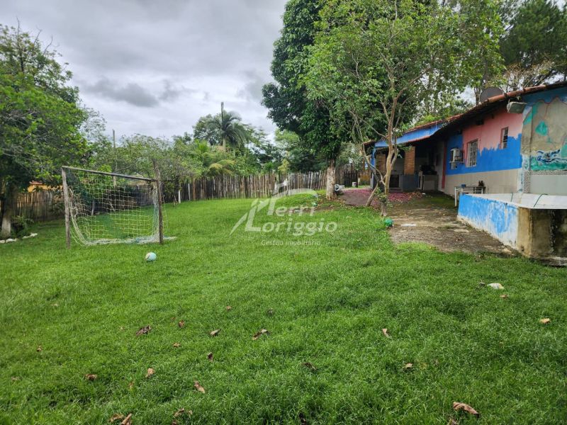 Sitio com 4 quartos e 1 banheiro para alugar no bairro Santa Edwiges, Guaratingueta