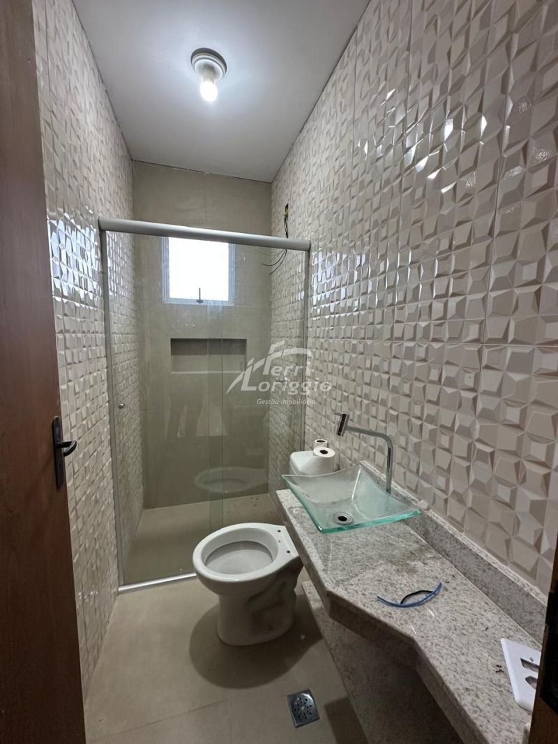Casa com 2 quartos e 2 banheiros para alugar no bairro Santa Luzia, Guaratingueta
