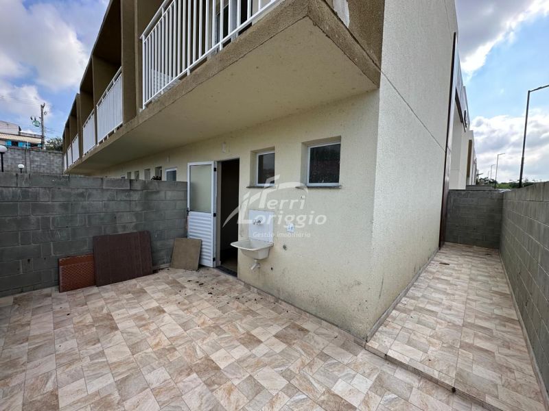 Casa com 2 quartos e 2 banheiros para alugar no bairro Santa Luzia, Guaratingueta
